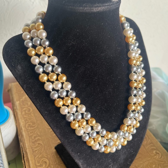 Honora Jewelry - Triple strand vintage Pearls